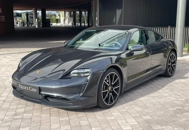 Porsche Taycan 4S