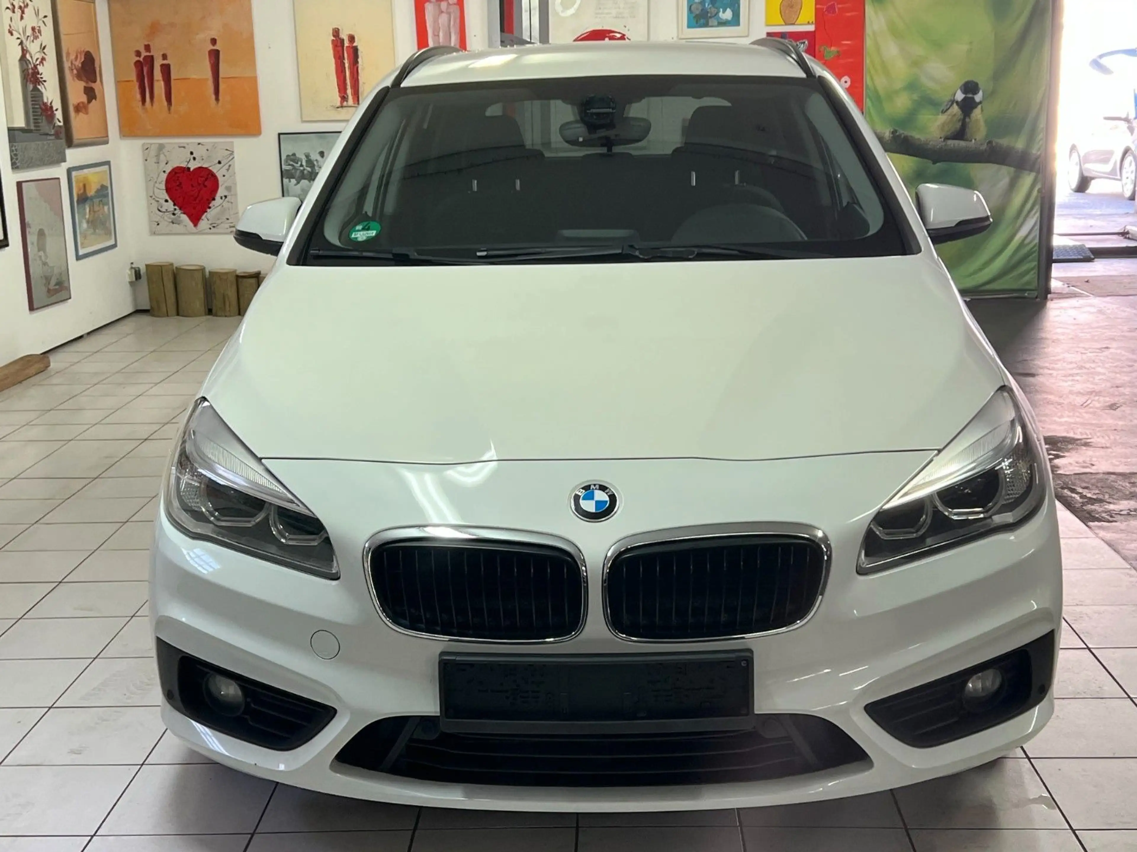 BMW 218 — photo 2