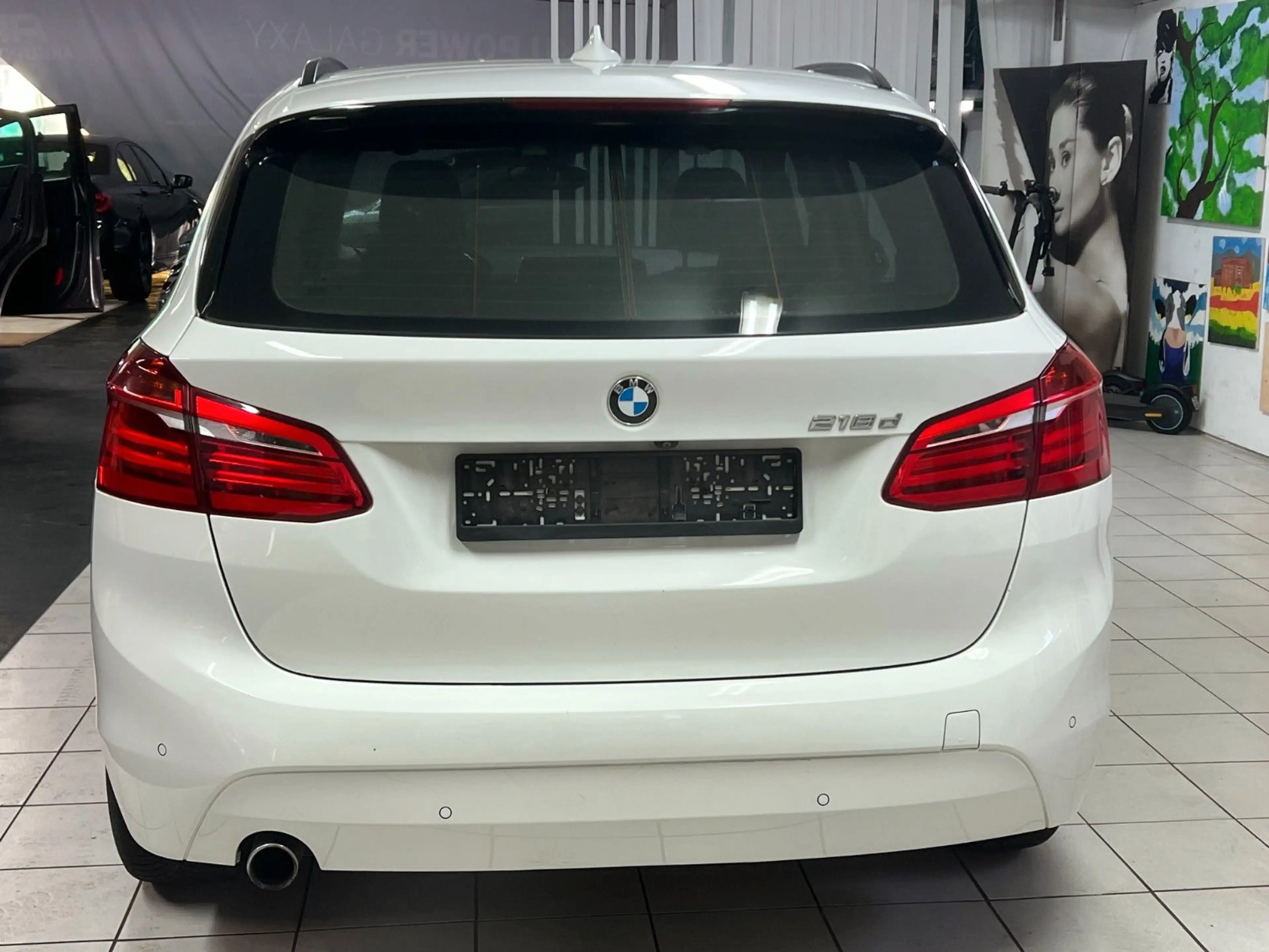BMW 218 — photo 6