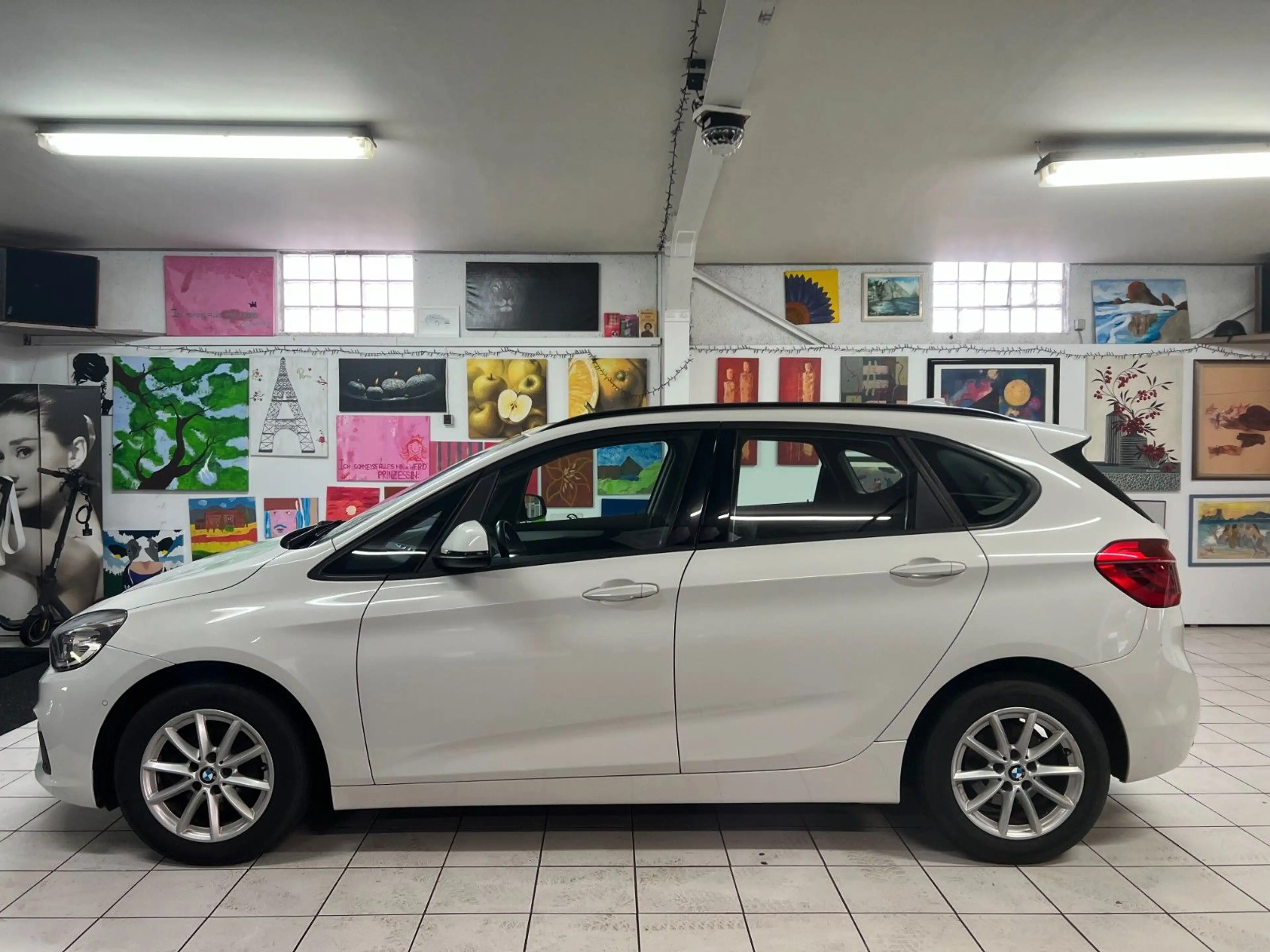 BMW 218 — photo 4