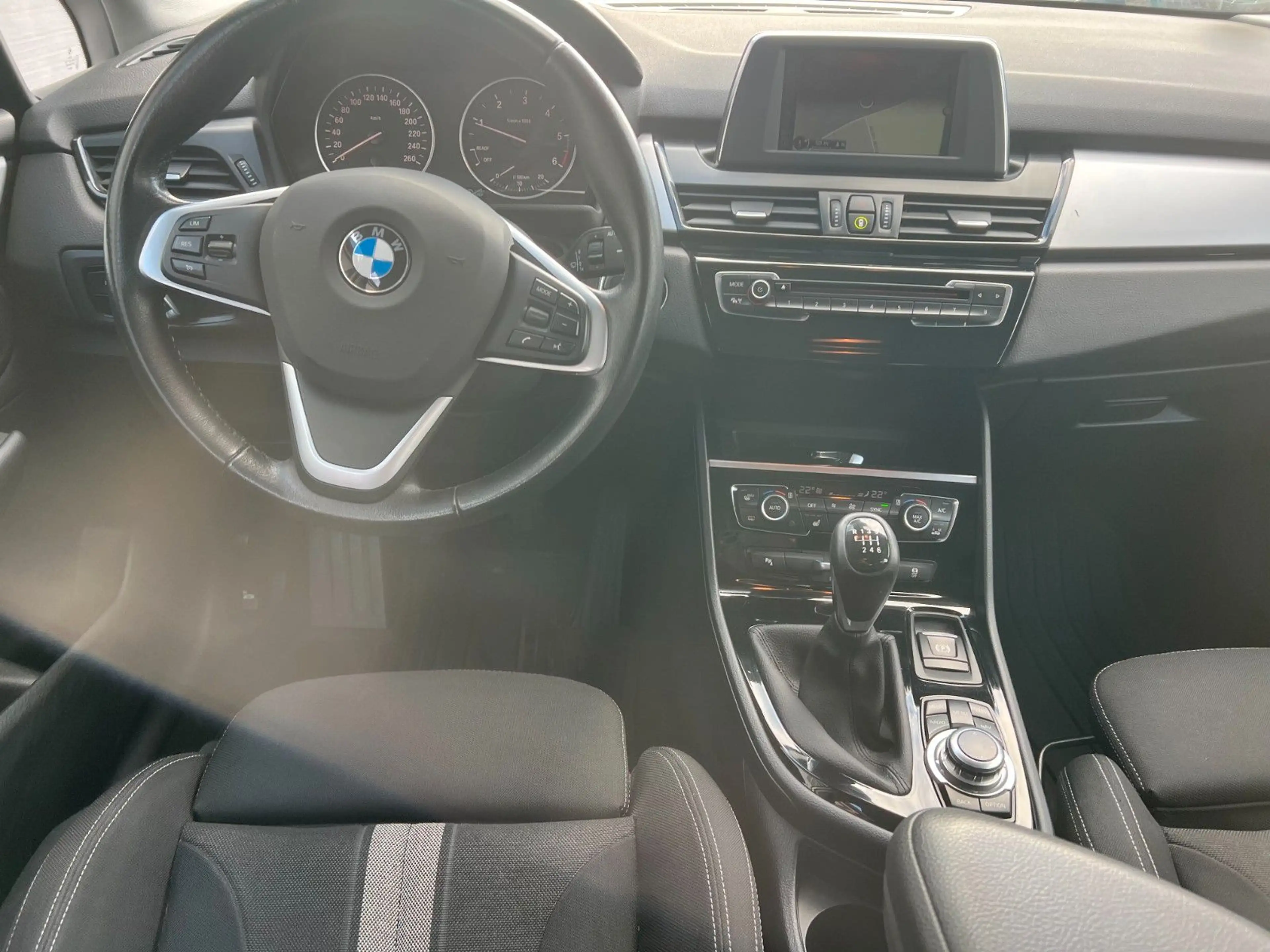 BMW 218 — photo 12