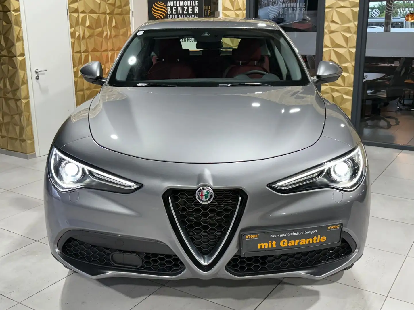 Alfa Romeo Stelvio Super Q4/BI-XENON/PDC/AUTOMATIK/SPURHALT Grau - 2