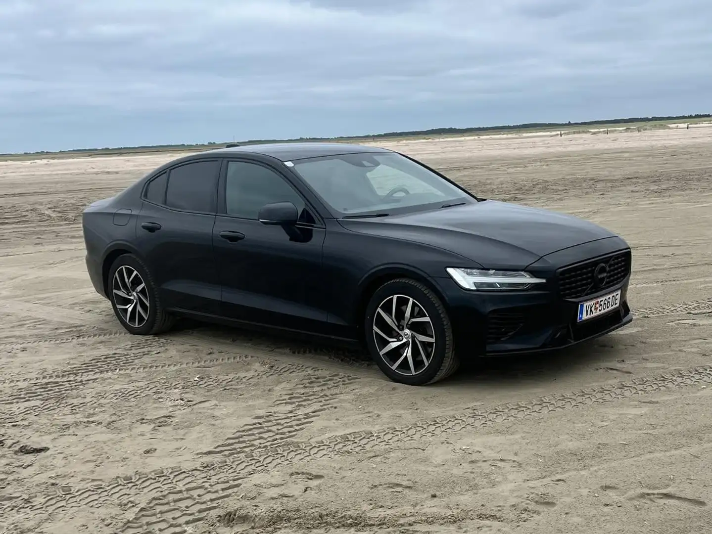 Volvo S60 S60 T8 Twin Engine PHEV R-Design Geartronic R-Design Schwarz - 1