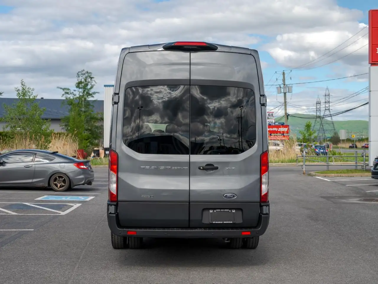 Ford Transit Passenger Wagon снимка Ford Transit Passenger Wagon