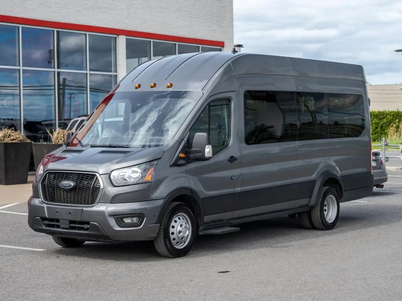 Ford Transit Passenger Wagon снимка Ford Transit Passenger Wagon
