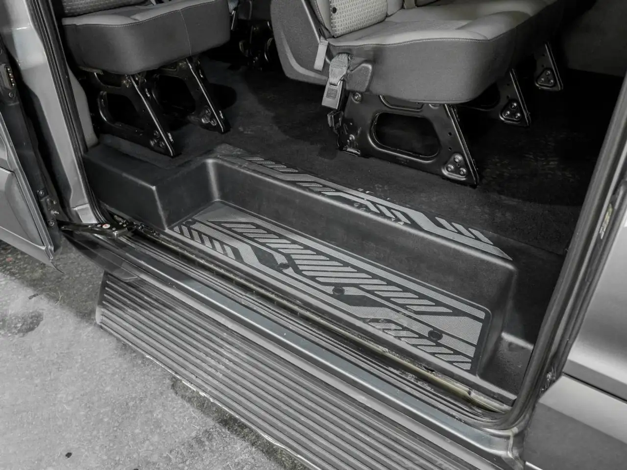 Ford Transit Passenger Wagon снимка Ford Transit Passenger Wagon