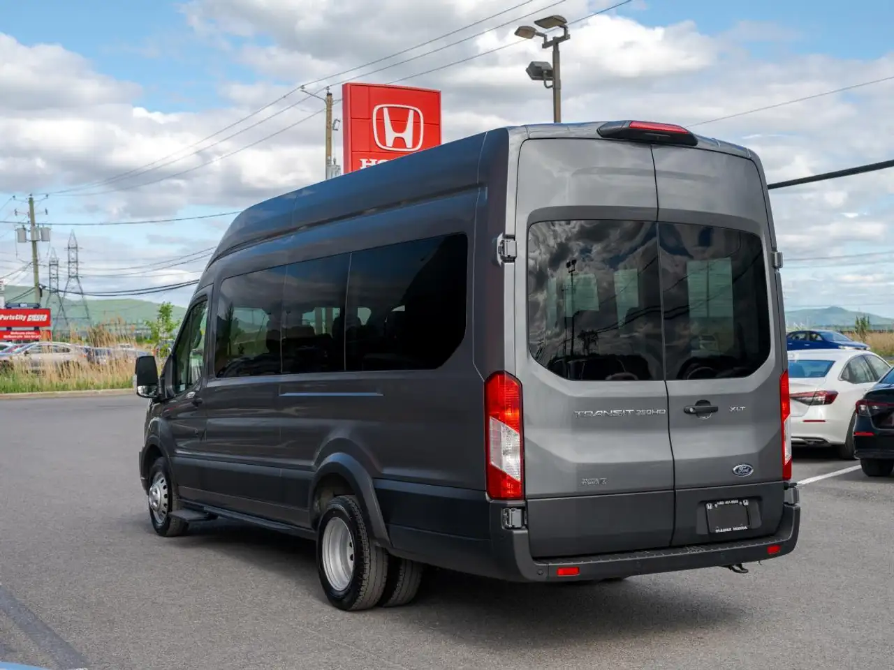 Ford Transit Passenger Wagon снимка Ford Transit Passenger Wagon