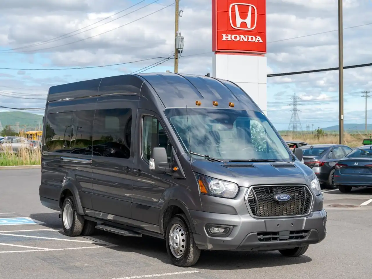 Ford Transit Passenger Wagon снимка Ford Transit Passenger Wagon