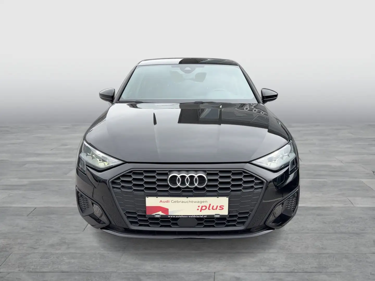 Audi A3 30 TDI Schwarz - 2