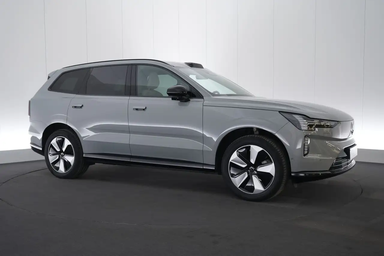 Volvo XC60 D4 AWD 111 kWh Twin Motor Plus 7Pl. LEDER/CUIR LED, миниатюра 4