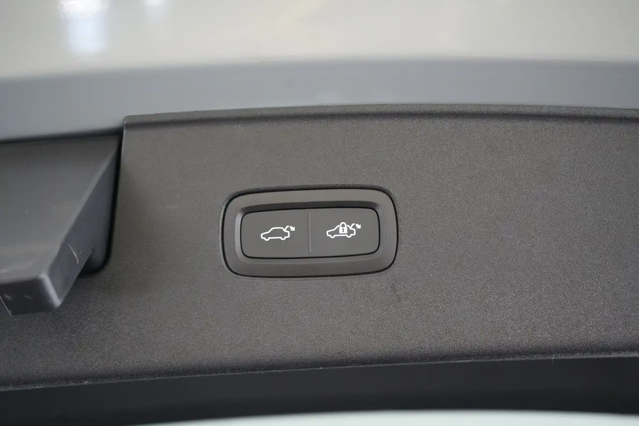Volvo XC60 D4 AWD 111 kWh Twin Motor Plus 7Pl. LEDER/CUIR LED, миниатюра 24