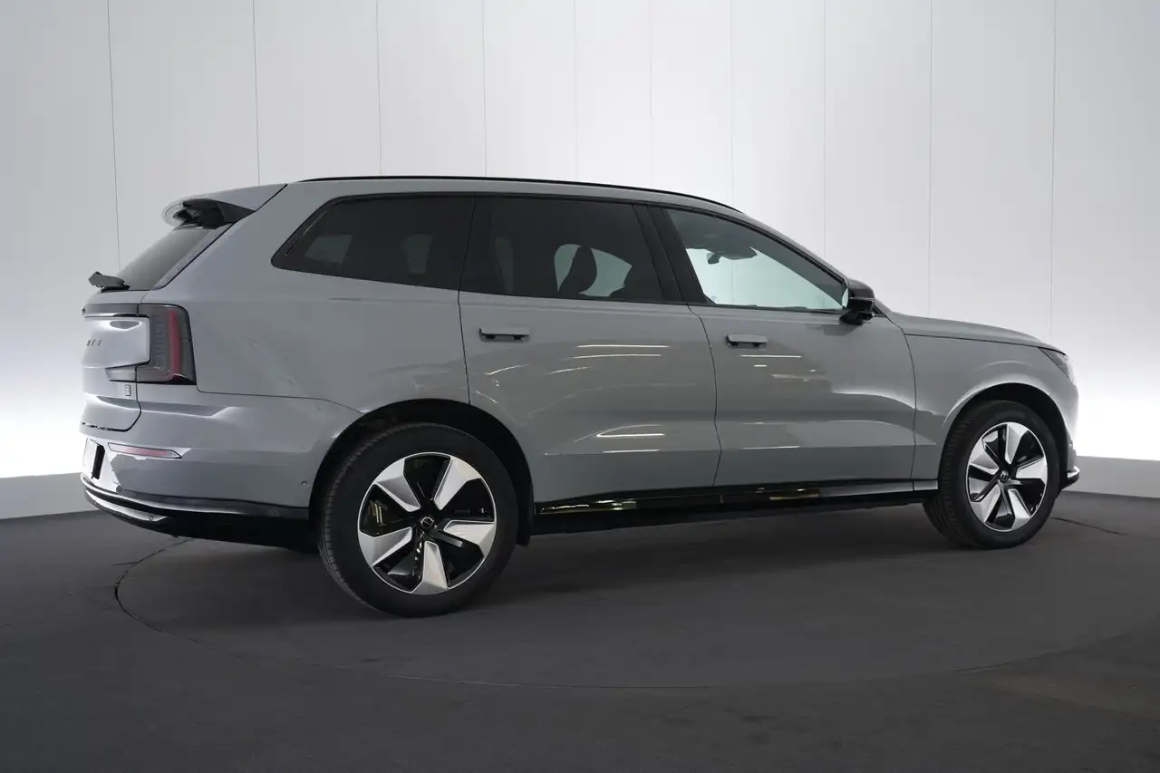 Volvo XC60 D4 AWD 111 kWh Twin Motor Plus 7Pl. LEDER/CUIR LED, миниатюра 6