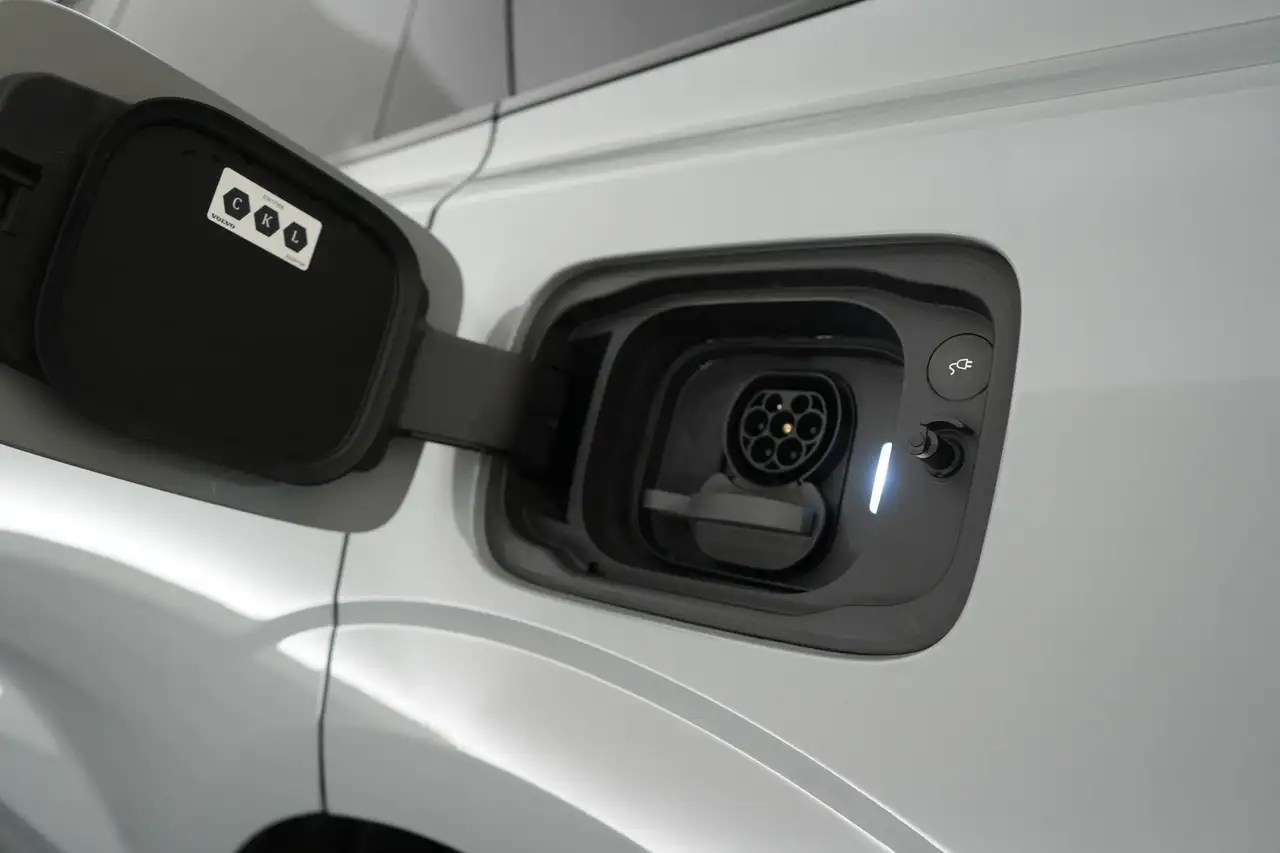 Volvo XC60 D4 AWD 111 kWh Twin Motor Plus 7Pl. LEDER/CUIR LED, миниатюра 26