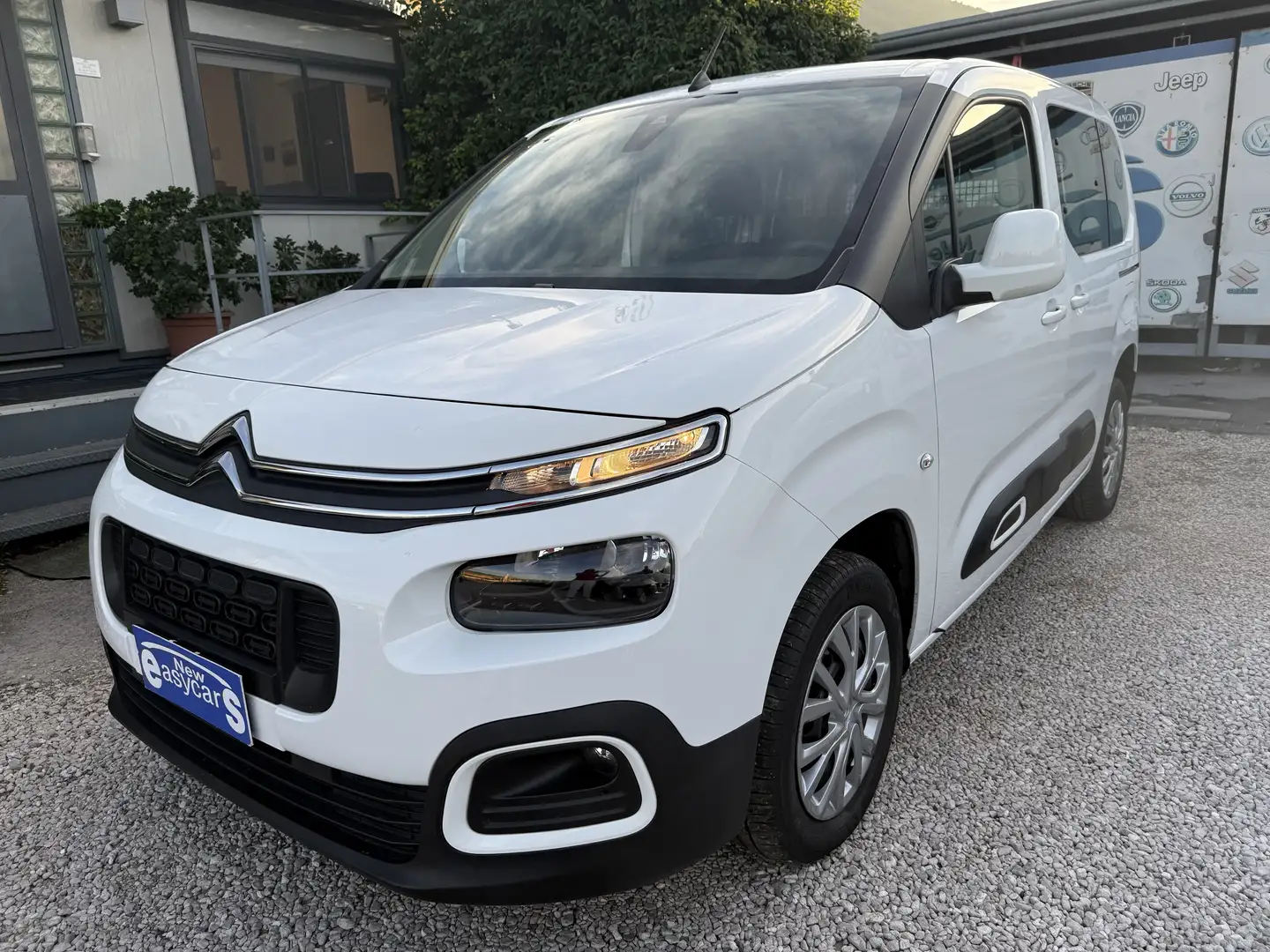 Citroen Berlingo Berlingo COMBI N1 1.5 bluehdi M Live AUTOMATICO Weiß - 2