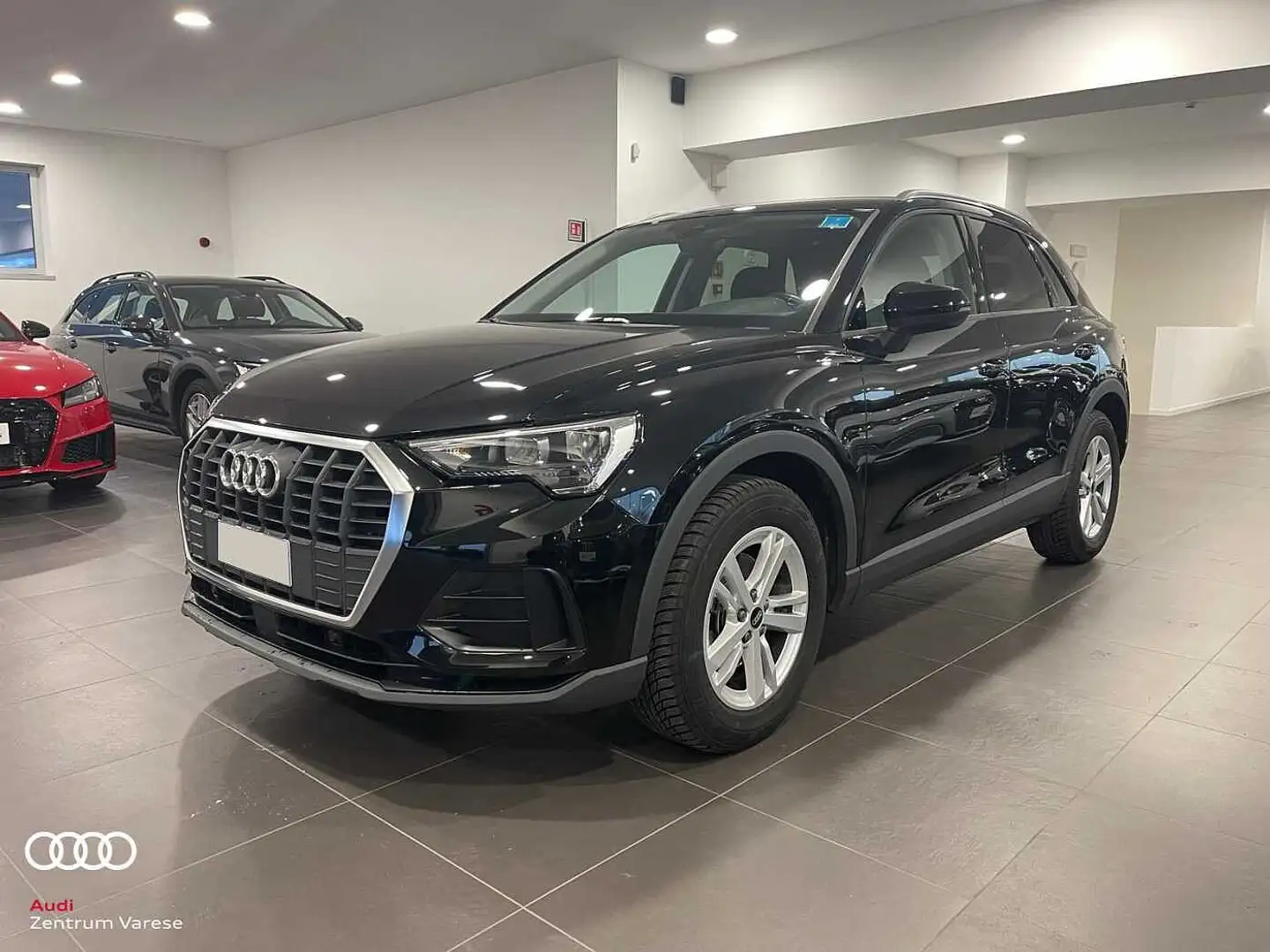 Audi Q3 35 TDI 150cv Stronic Business Zwart - 1