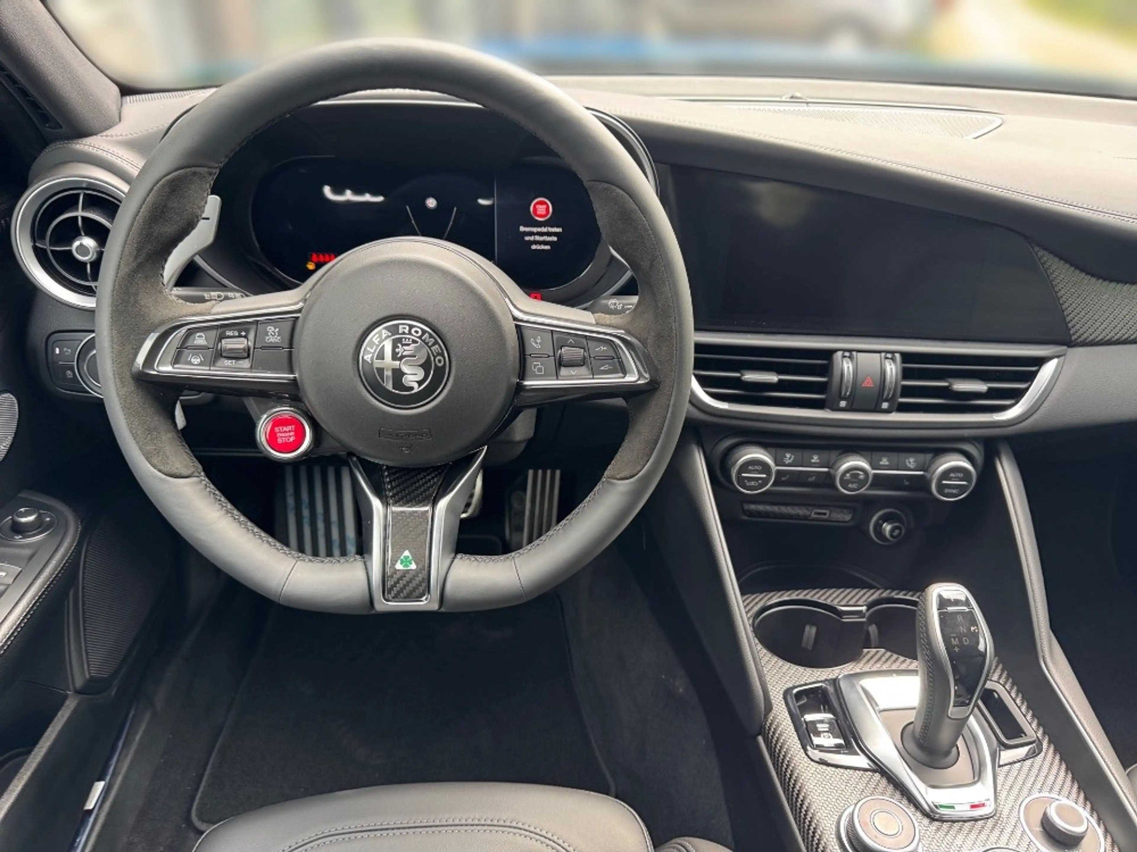 Alfa Romeo Giulia Quadrifoglio MY24 SOFORT|AKRA|TECHNO — photo 12
