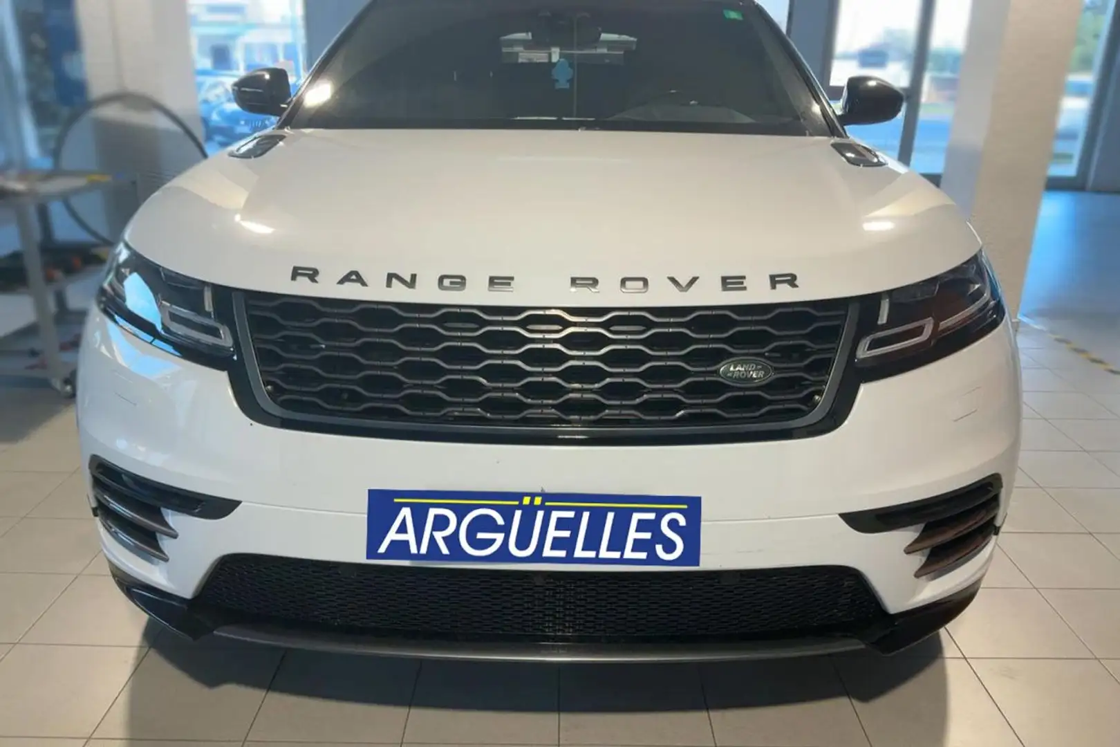 Land Rover Range Rover Velar 2.0 R-Dynamic SE 4WD Aut. 250 Weiß - 2