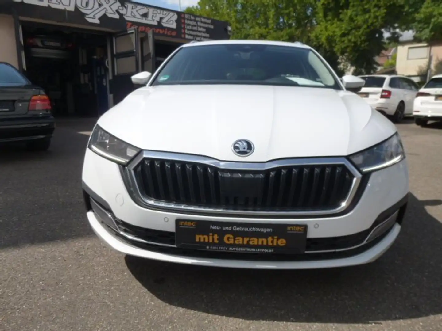 Skoda Octavia Style 1-Hand HeadUp Memory Telleder Dig.Tacho Blanc - 1