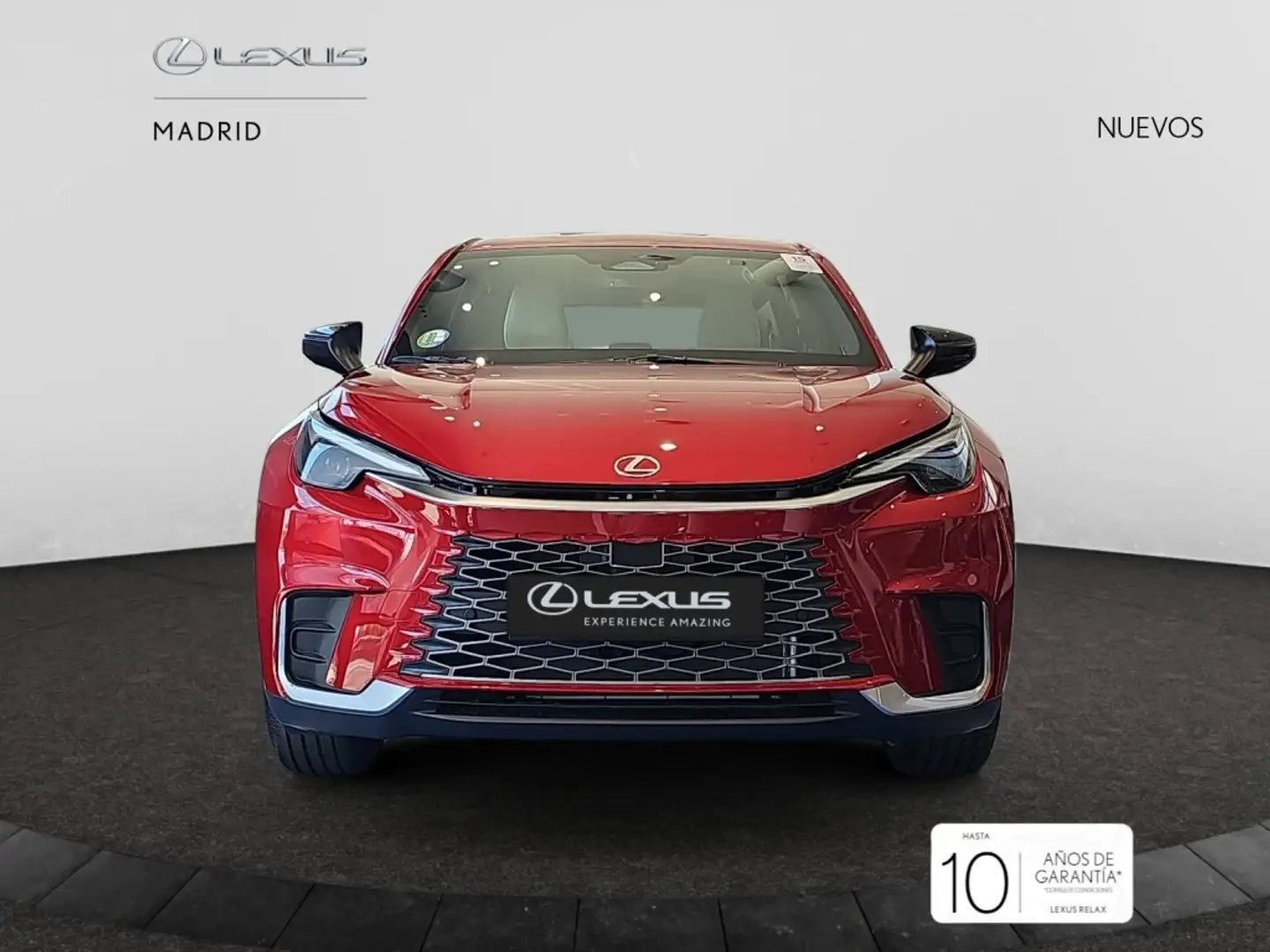 Lexus LBX Elegant+ Rood - 1