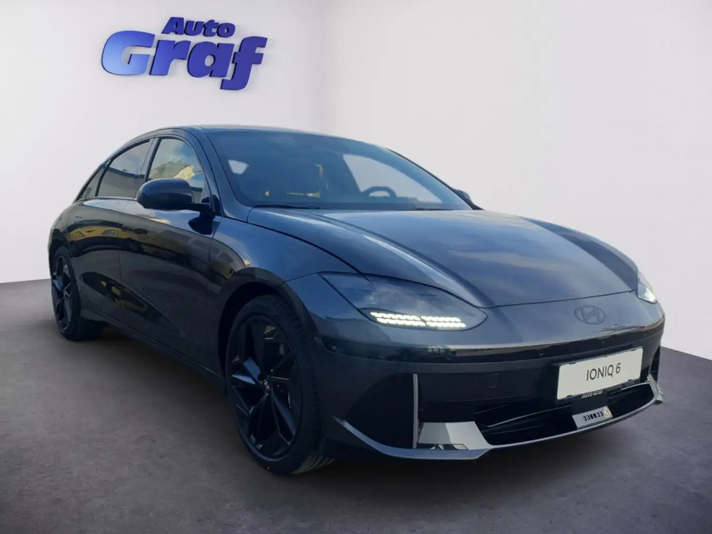 Hyundai IONIQ 6 BLACK Edition 77,4 kWh i65c1 Grau - 2