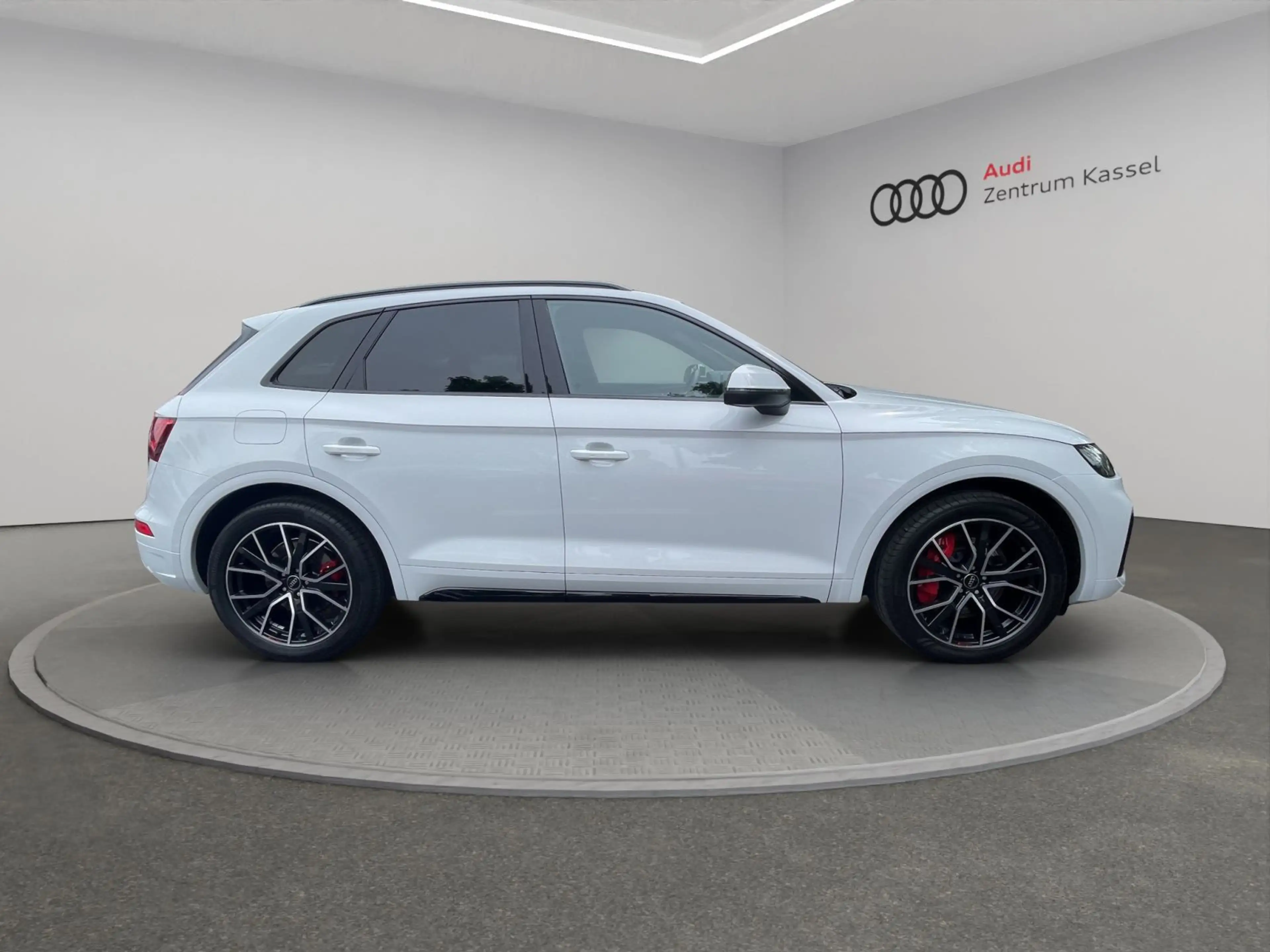 Audi SQ5 3.0 TDI quattro Matrix AHK Kamera Carplay — photo 7