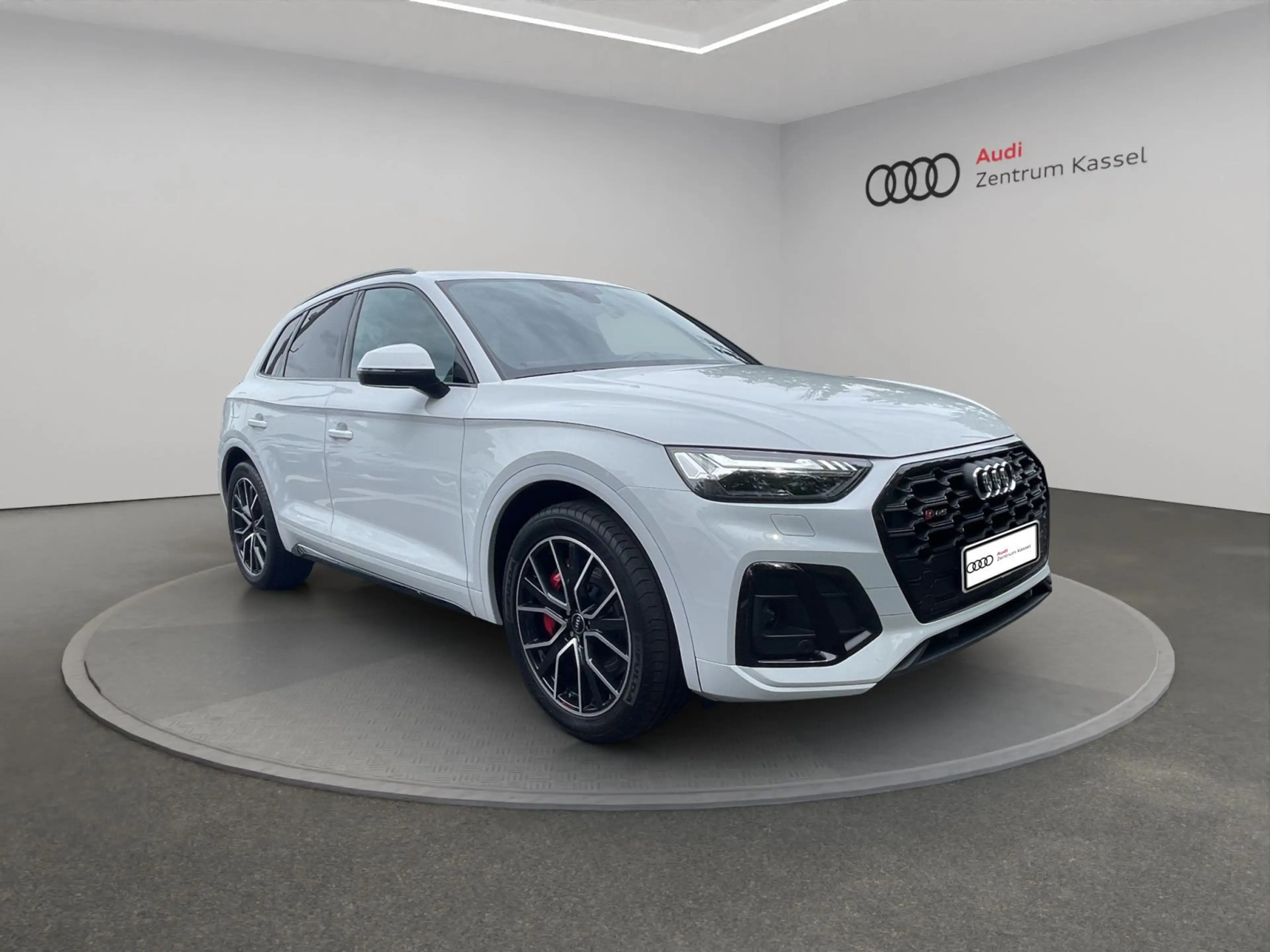 Audi SQ5 3.0 TDI quattro Matrix AHK Kamera Carplay — photo 8