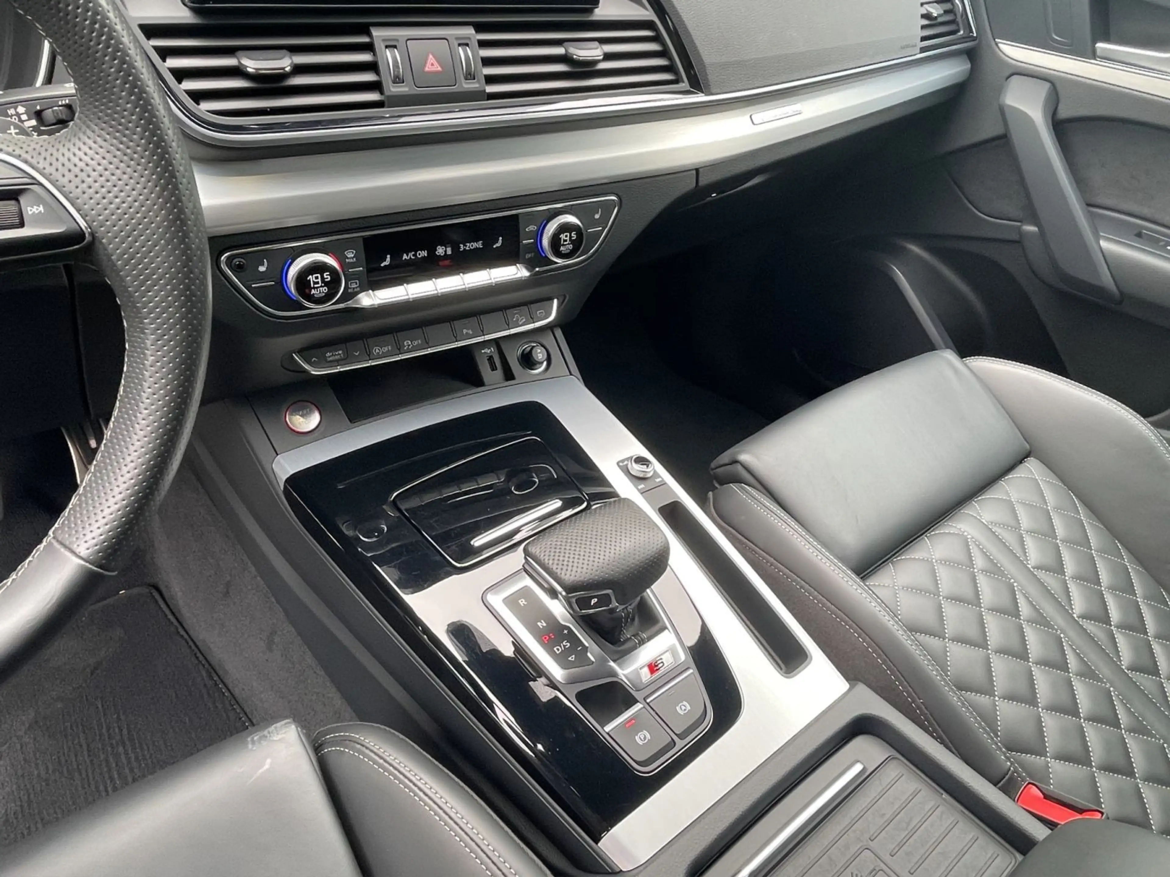 Audi SQ5 3.0 TDI quattro Matrix AHK Kamera Carplay — photo 14