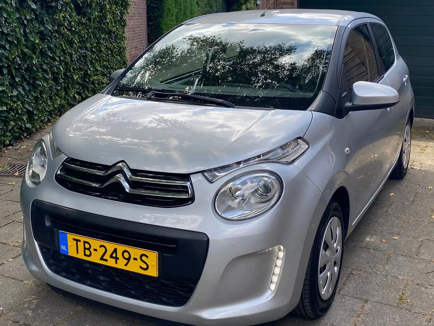 Citroen C1 C1 1.0 e-VTi Feel Šedá - 1