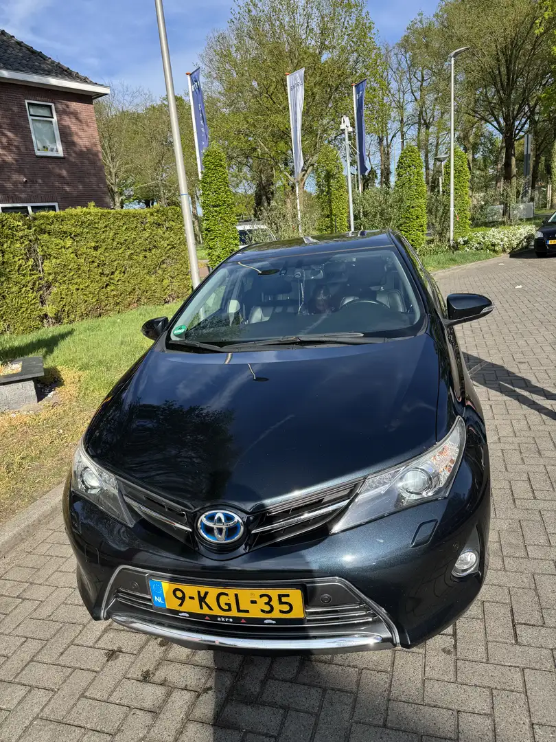 Toyota Auris 1.8 Hybrid Lease Pro Grijs - 1
