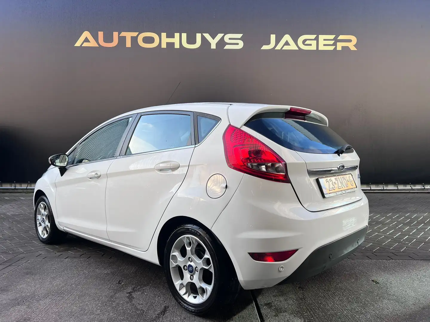 Ford Fiesta 1.25 Titanium Blanc - 2