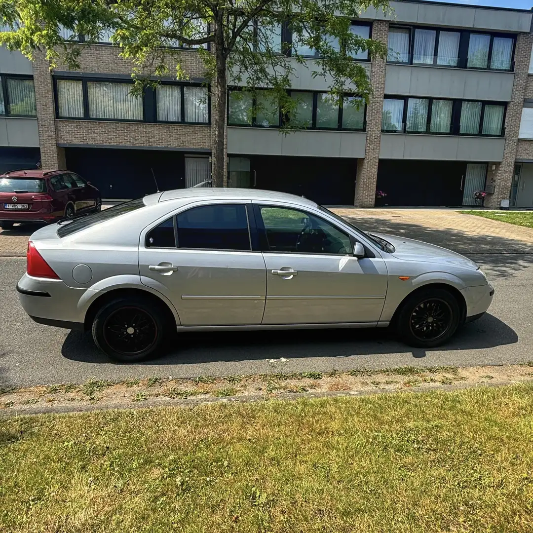 Ford Mondeo ford mondeo Top-staat blanco gekeurd - 1