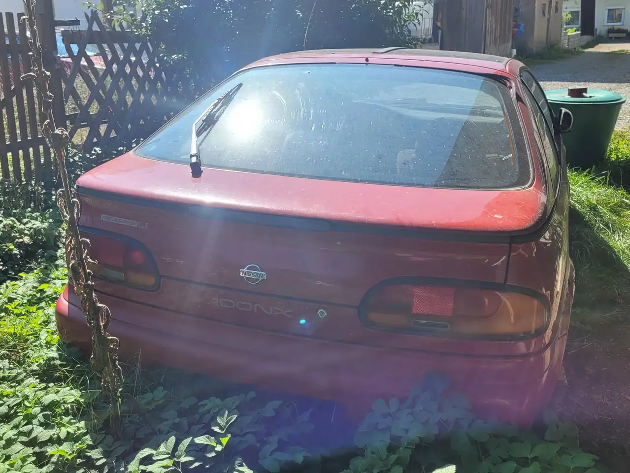 Nissan 100 NX, foto 2