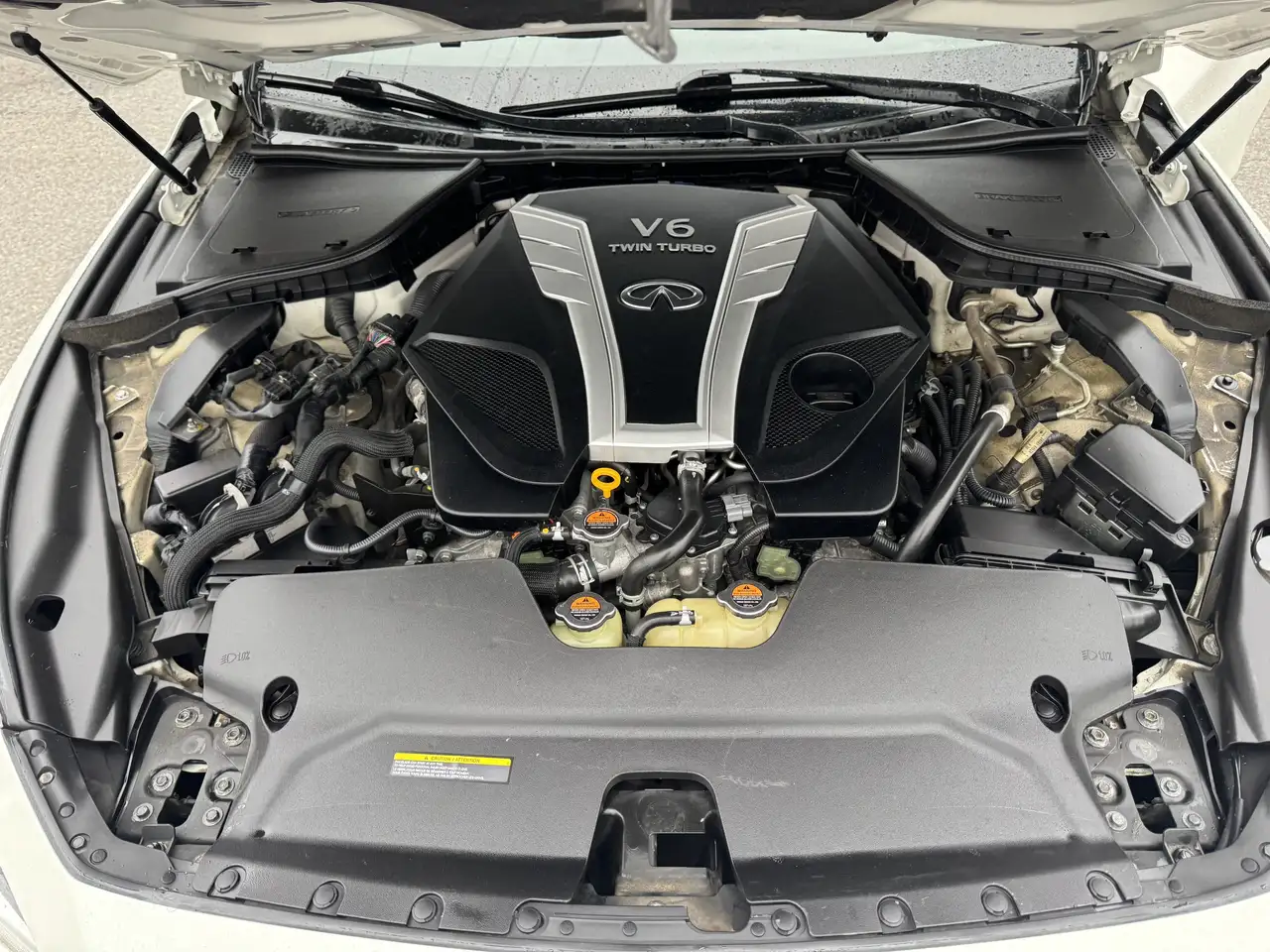 Infiniti Q50 снимка Infiniti Q50