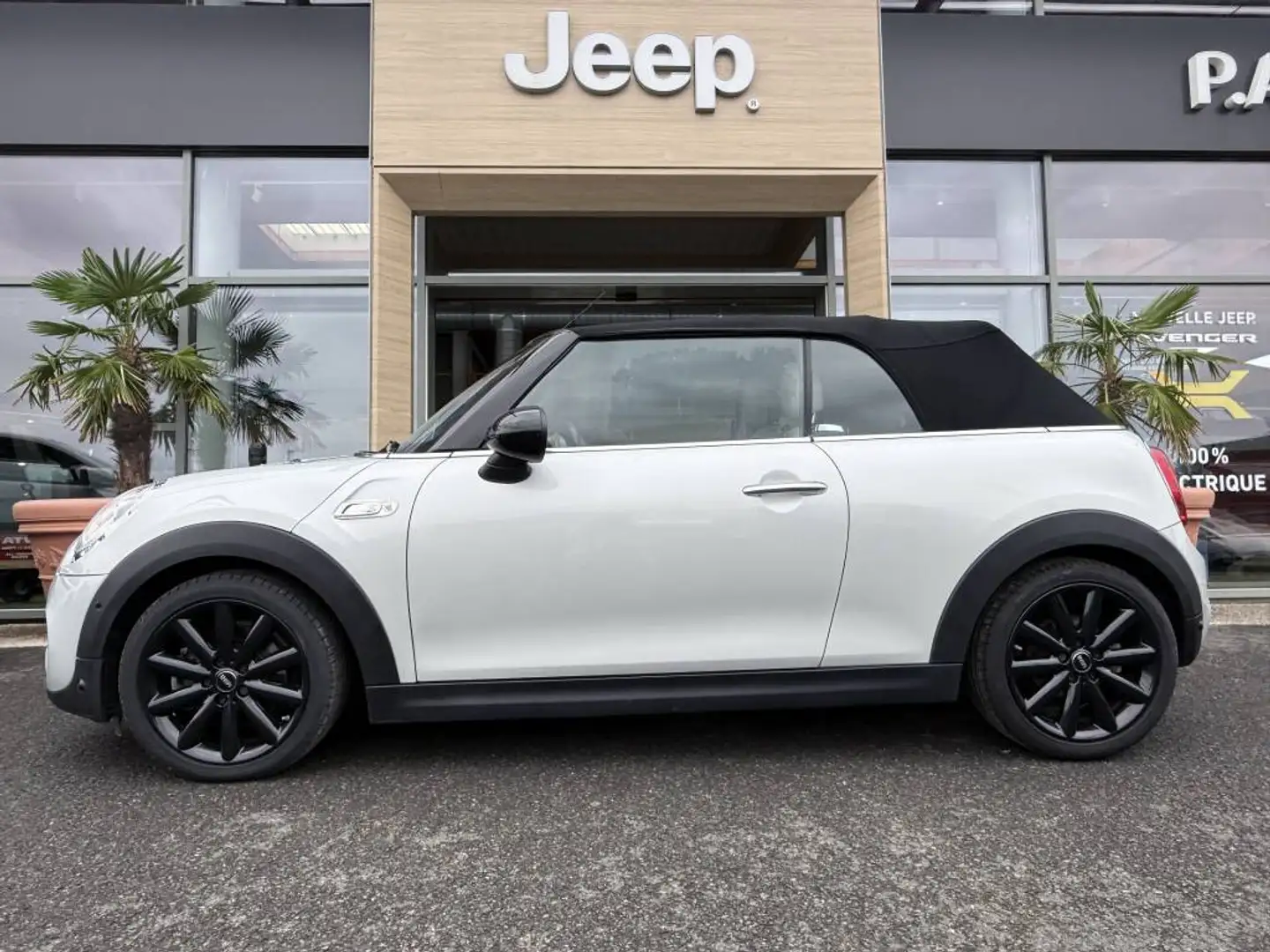 MINI Cooper S CABRIOLET F57 COOPER S 192 CH BVA6 FINITION EXQUISITE 2P Weiß - 2