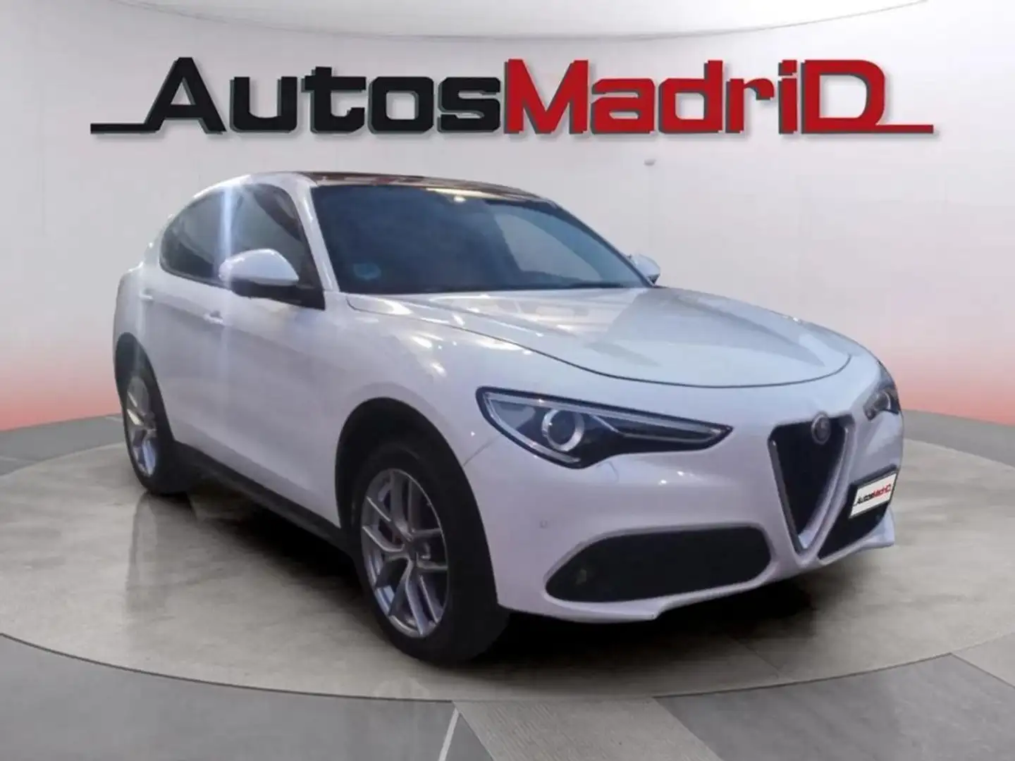 Alfa Romeo Stelvio 2.2 Diésel 154kW (210CV) Executive Q4 Weiß - 1