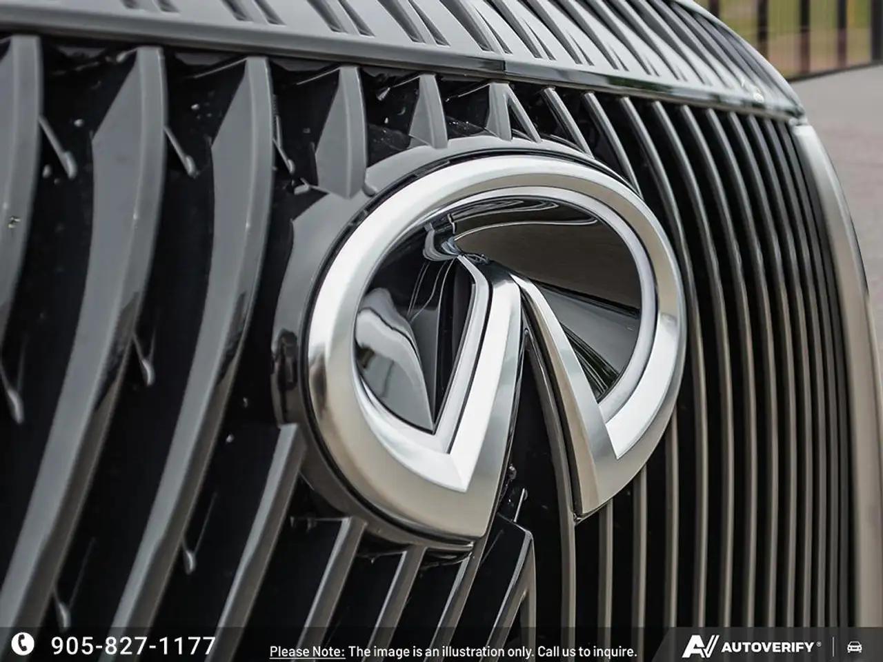 Infiniti QX80 снимка Infiniti QX80