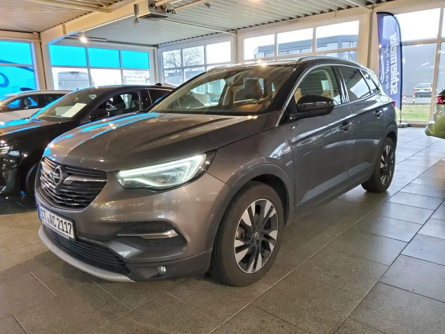 Opel Grandland X 2.0 D[Euro6d-TEMP] S/S AT Ultimate Grijs - 1