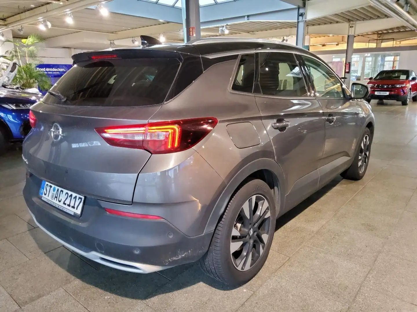 Opel Grandland X 2.0 D[Euro6d-TEMP] S/S AT Ultimate Grijs - 2