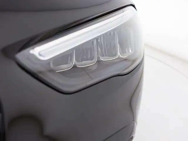Mercedes-Benz Gla view 8
