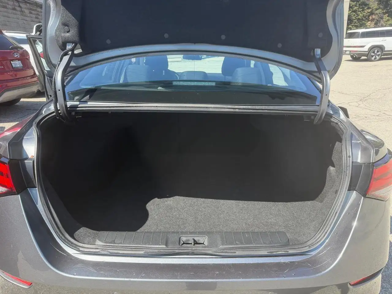 Nissan Sentra снимка Nissan Sentra