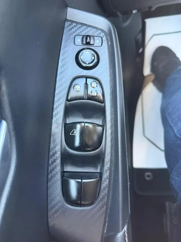 Nissan Sentra снимка Nissan Sentra