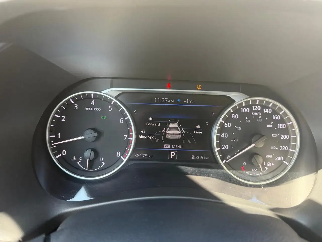 Nissan Sentra снимка Nissan Sentra