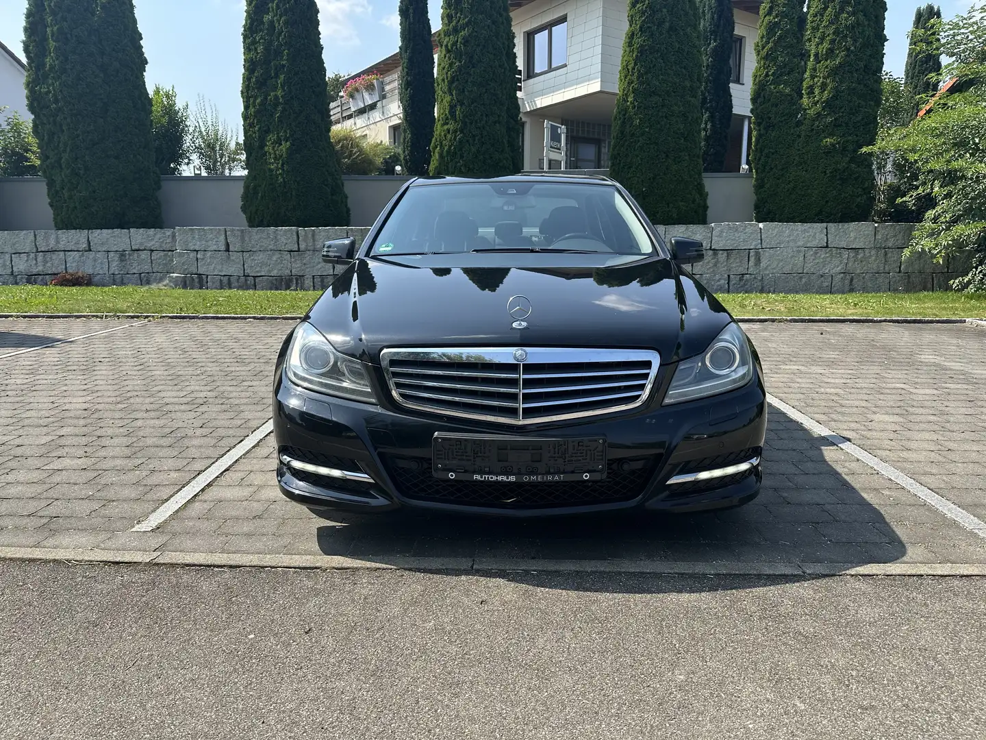 Mercedes-Benz C 200 C 200 CGI BlueEfficiency (204.048) Schwarz - 1