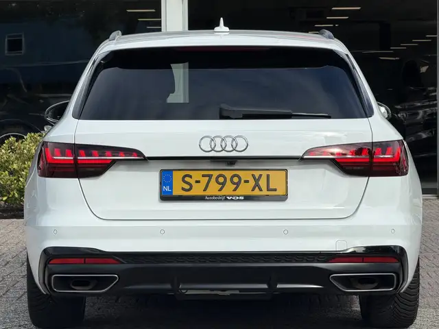 Audi A4 view 7