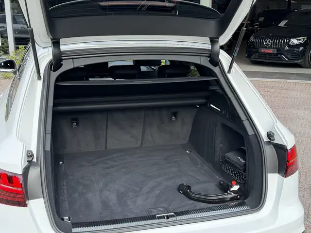 Audi A4 view 20