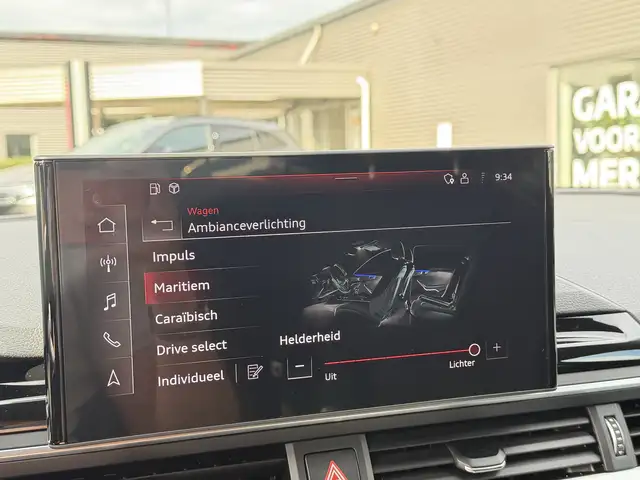 Audi A4 view 26