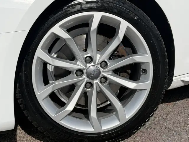 Audi A4 view 13