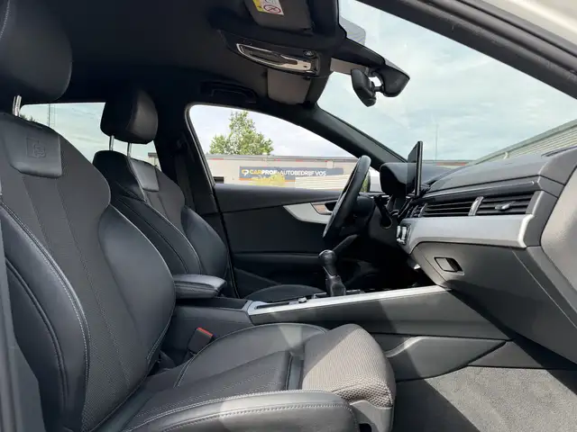 Audi A4 view 10