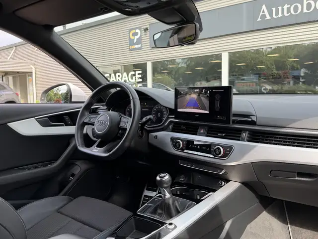 Audi A4 view 8