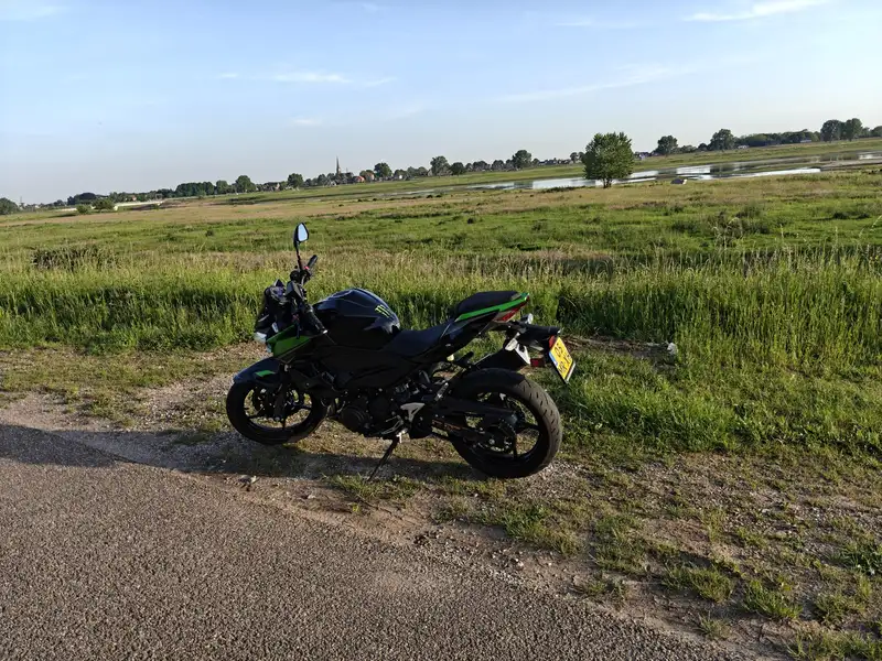 Kawasaki Z400 - foto 2